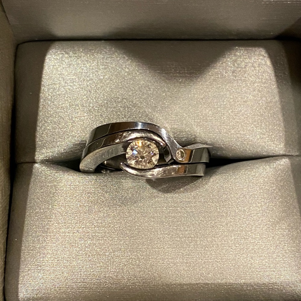 Titanium Wedding Band Set